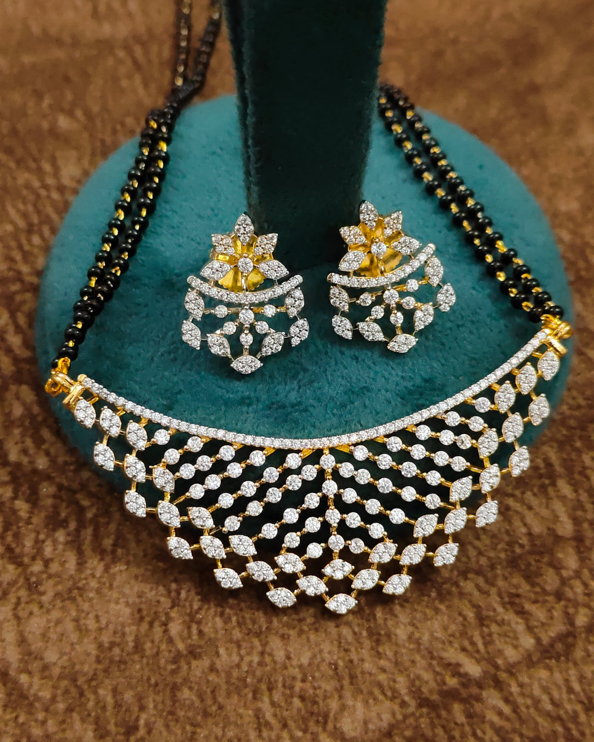 American Diamond Mangalsutra – Pendant Detail Shot – Sanvi Jewels