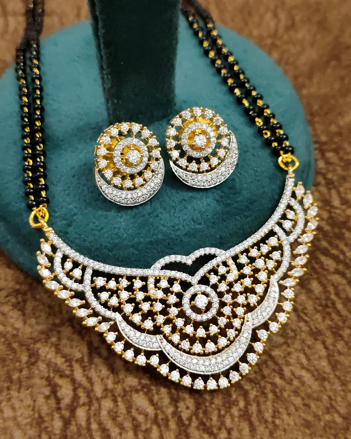Diamond Look Mangalsutra – Pendant Detail Shot – Sanvi Jewels