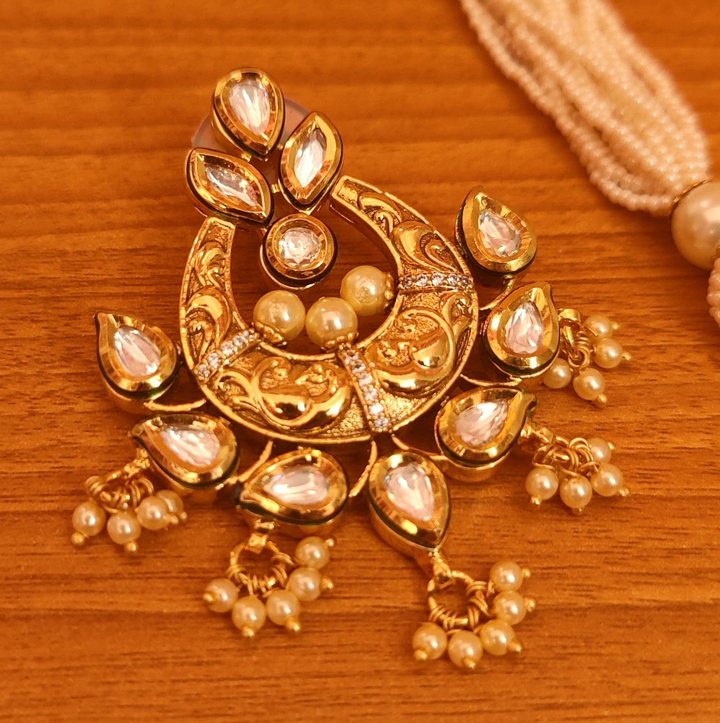 GOLD KUNDAN LOOK PEARL NECKLACE SET