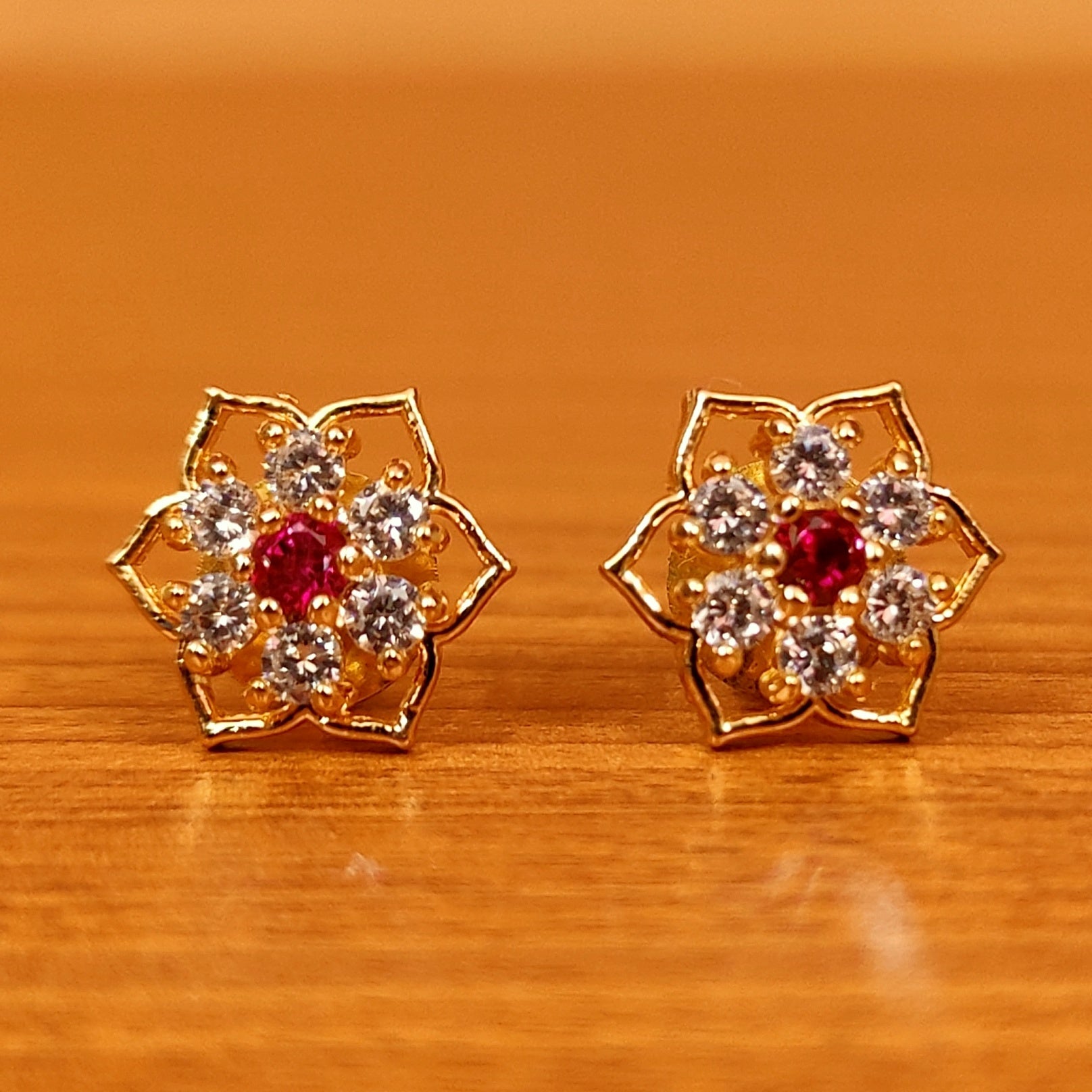 EMERALD LOOK CZ STUDDED DIAMOND LOOK STUDS