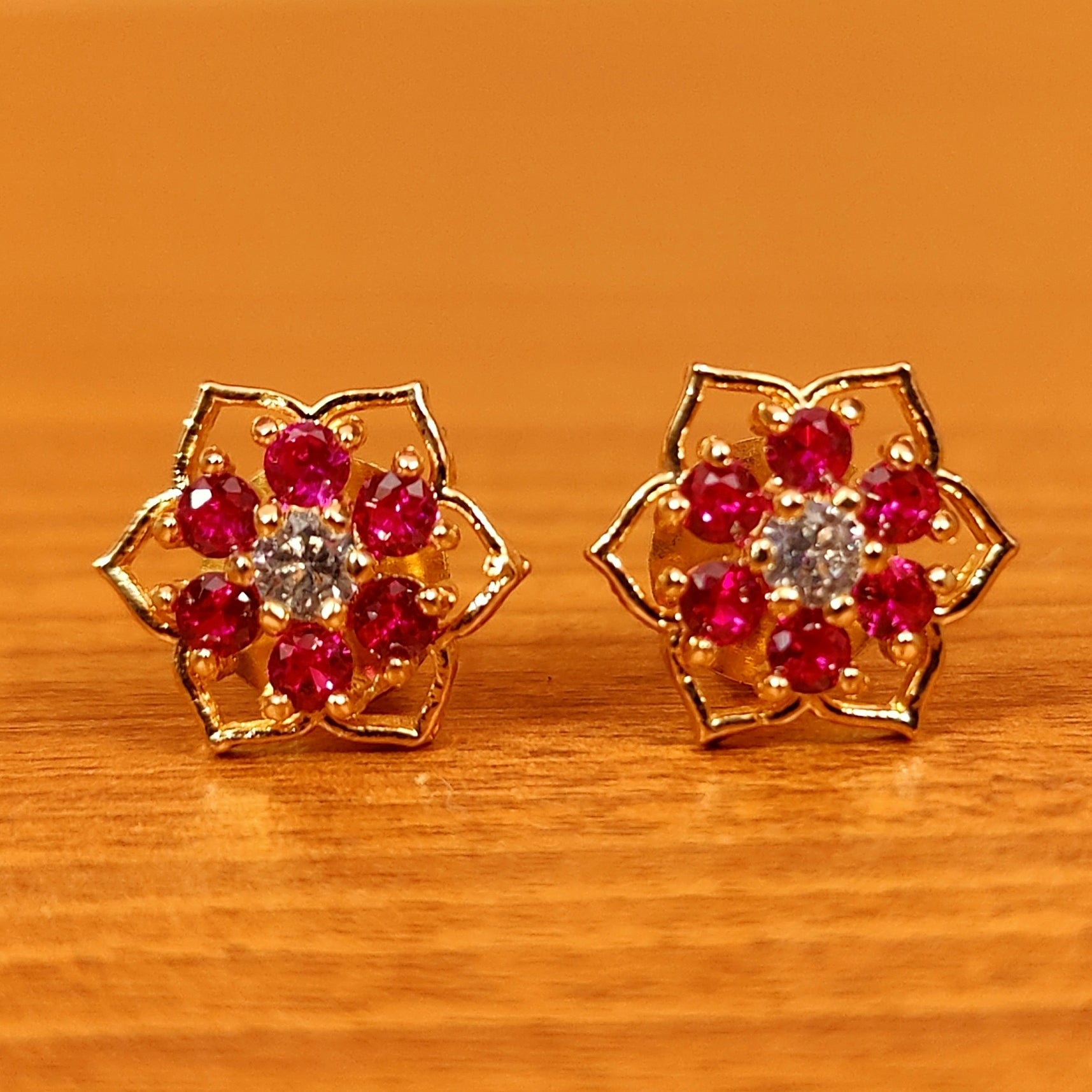 EMERALD LOOK CZ STUDDED DIAMOND LOOK STUDS