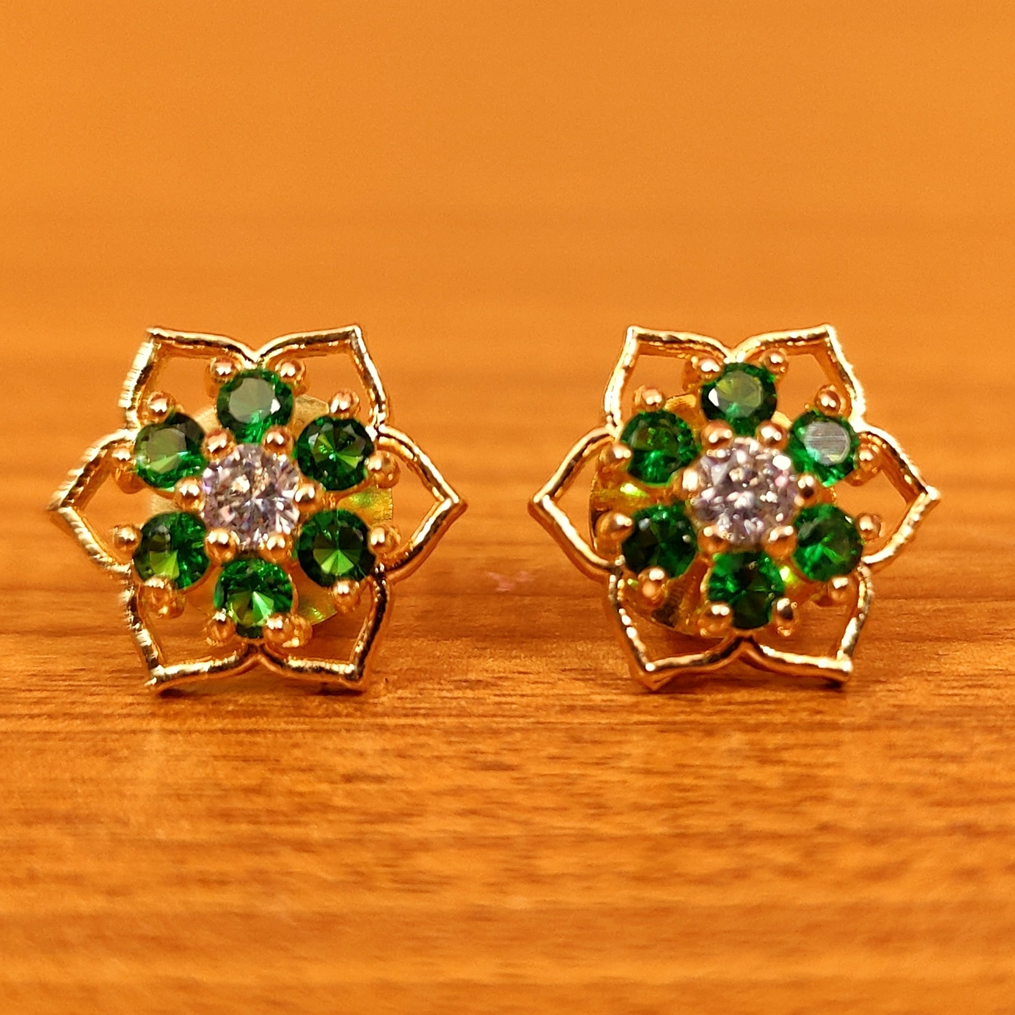 EMERALD LOOK CZ STUDDED DIAMOND LOOK STUDS