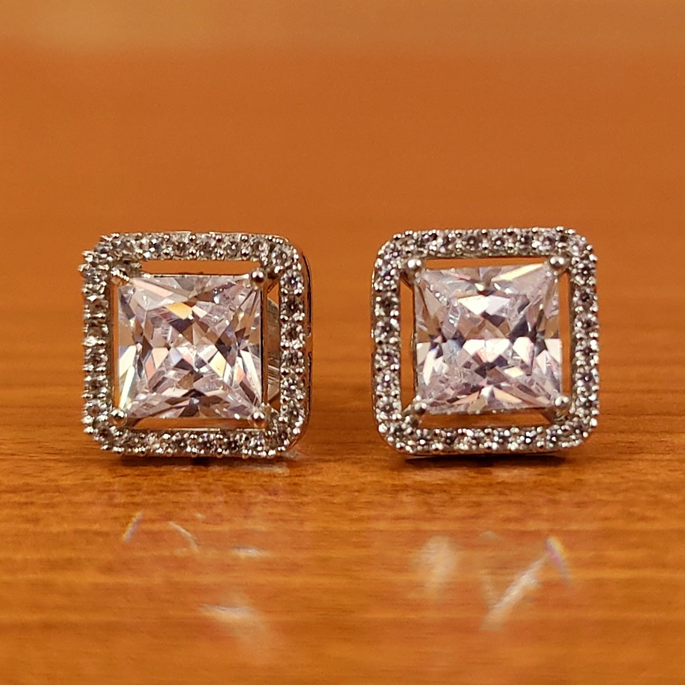 SQUARE SHAPED PRINCESS CUT SCREW TYPE STUDS