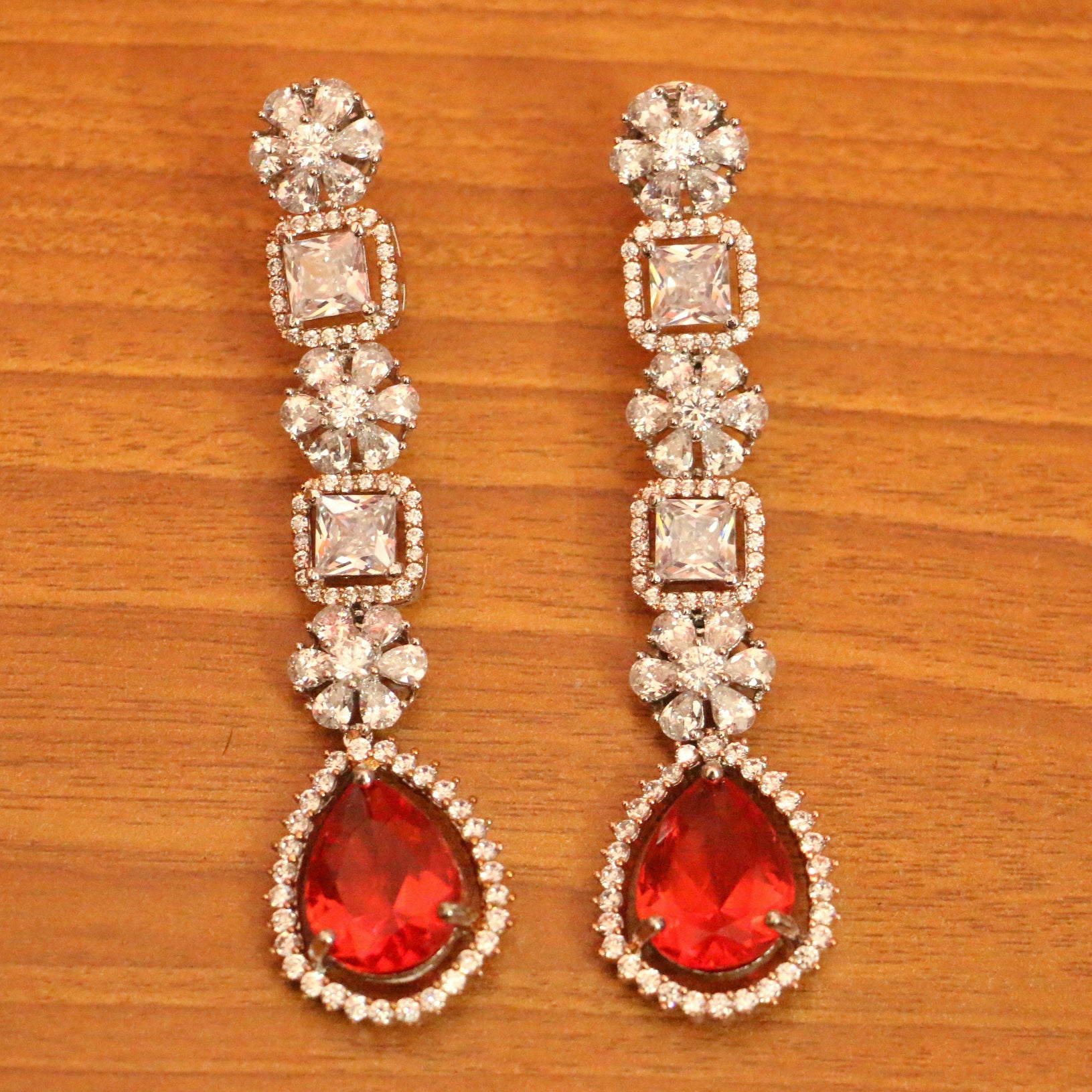 PINK SIGNITY DIAMOND LOOK DANGLERS