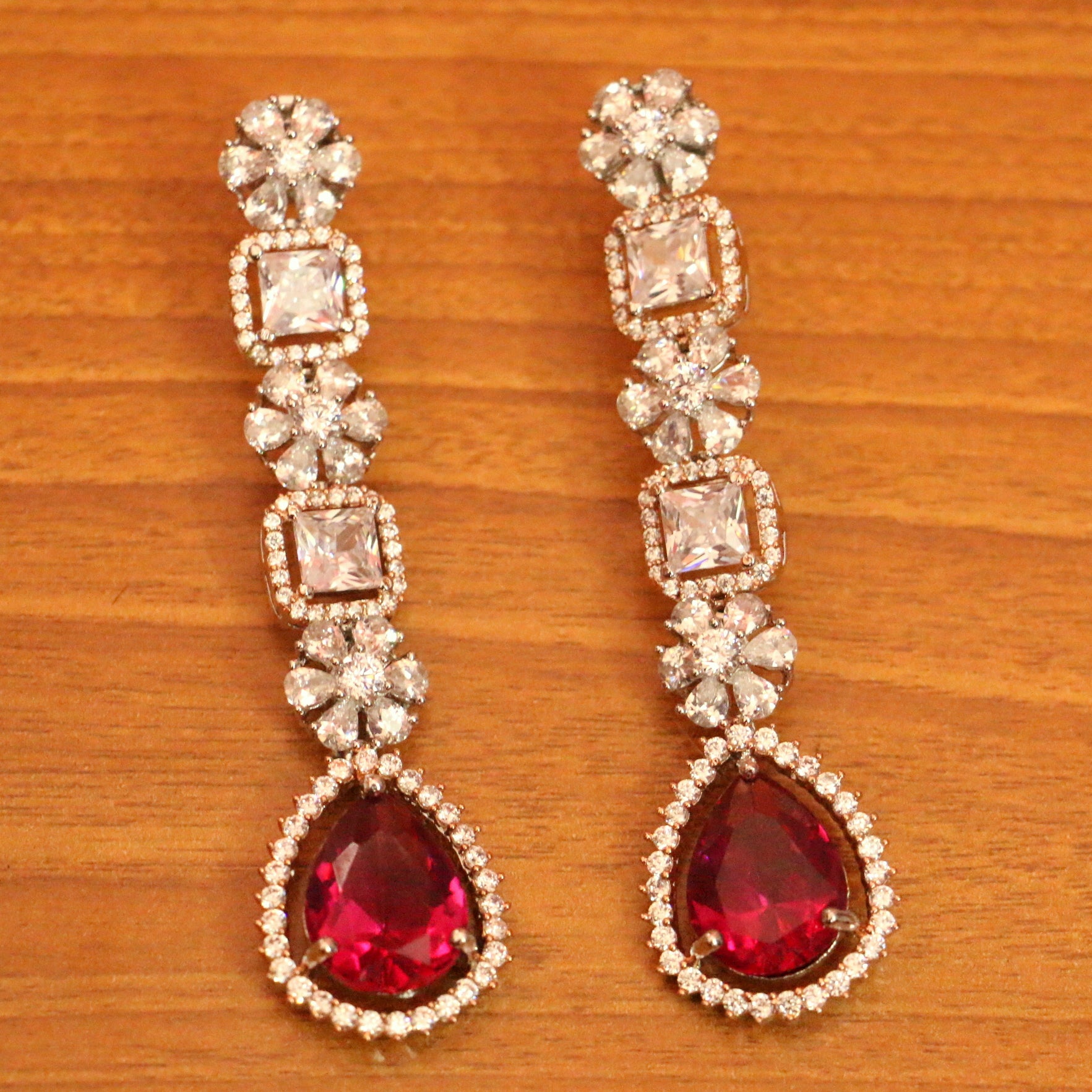 PINK SIGNITY DIAMOND LOOK DANGLERS