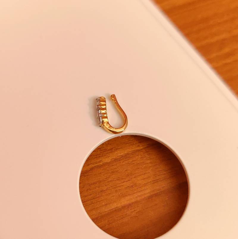 DIAMOND LOOK FINE CZ PRESSABLE NOSE RING
