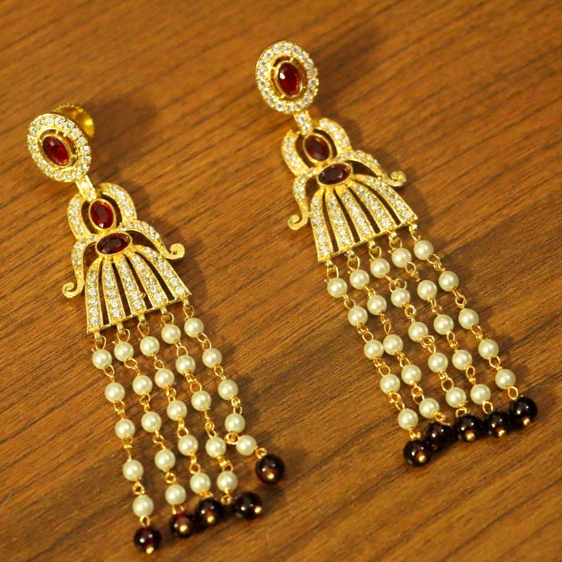 Yellow American Diamonds Onyx Yellow Gold Danglers Drops