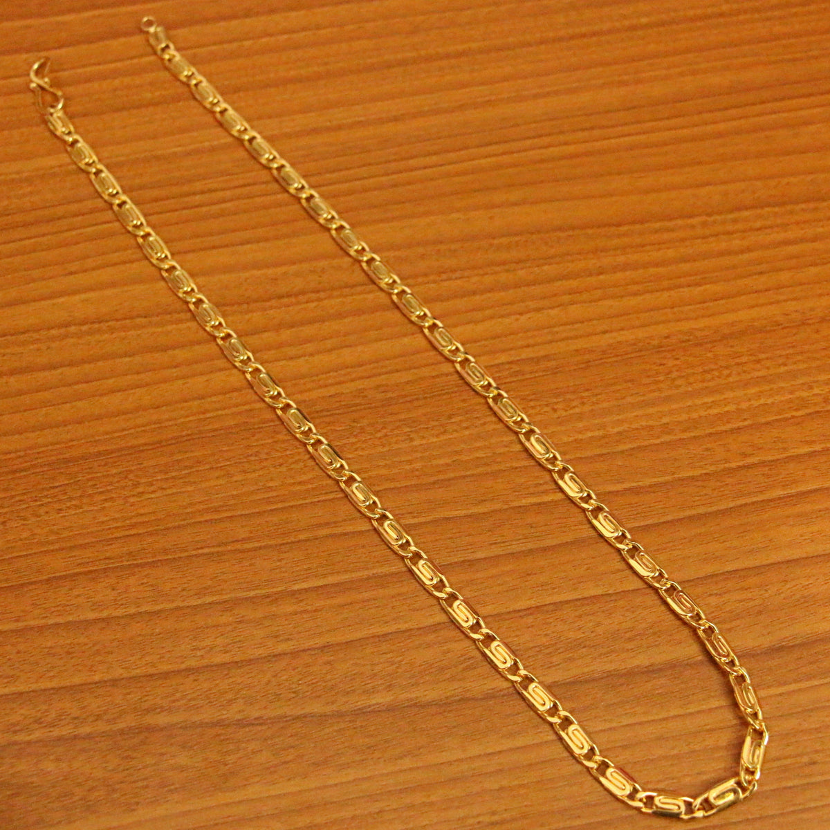 ARTIFICIAL GOLD PLATED FLAT PATTERN CHAIN – Sanvi Jewels