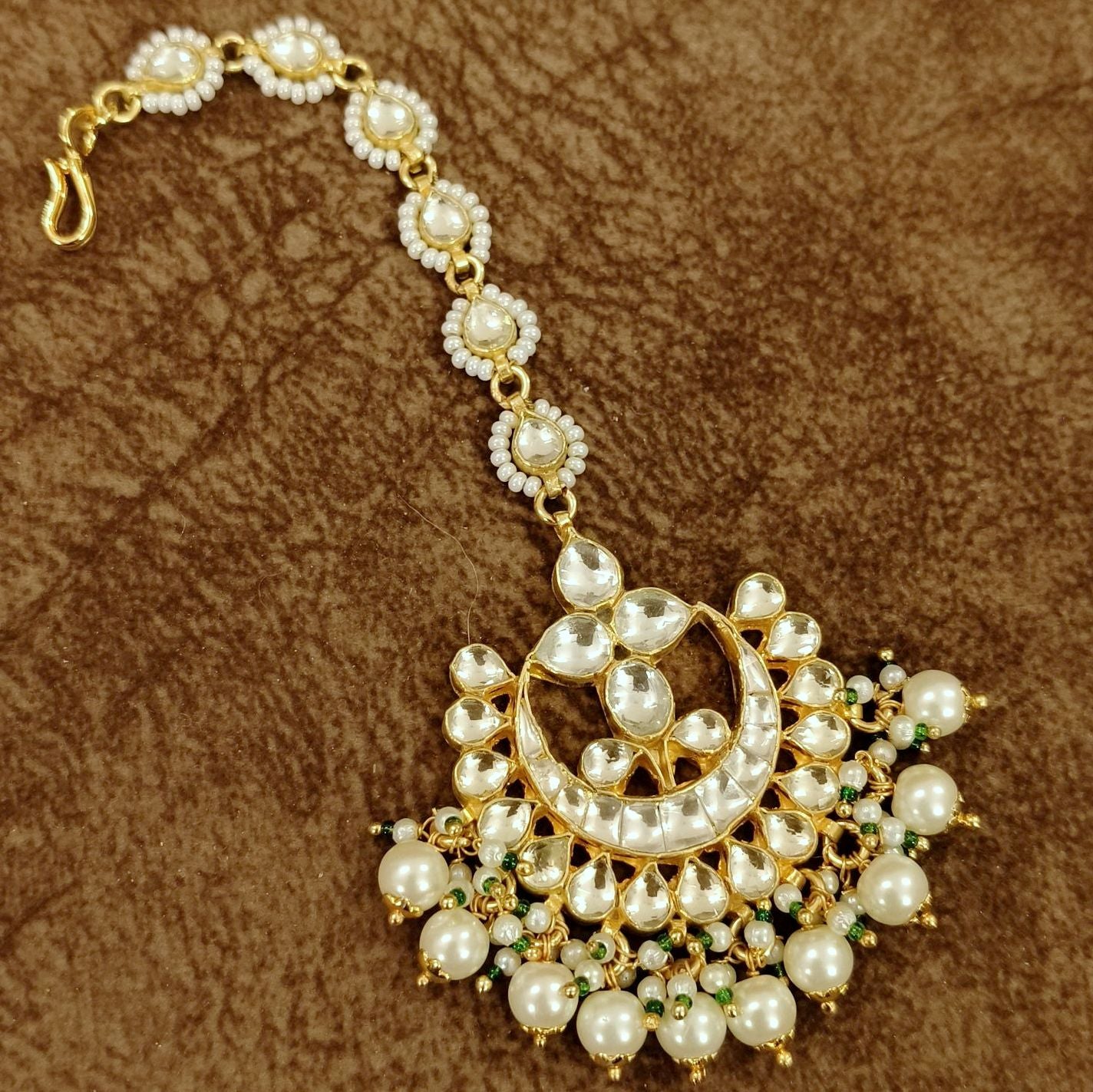 Pearl Kundan Crescent Maang Tikka for Women – Bridal Wedding Head Jewelry