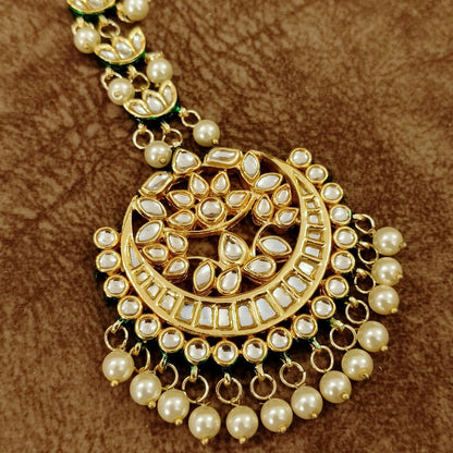 Kundan Pearl Chand Maang Tikka – Traditional Bridal Crescent Head Jewelry