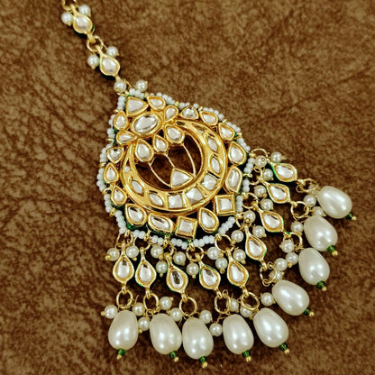 Kundan Pearl Chand Maang Tikka – Bridal Crescent Head Jewelry with Pearl Drops