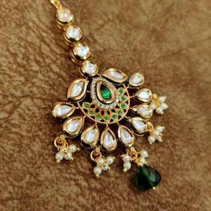 Kundan Green Stone Maang Tikka with Pearl Drops – Bridal Traditional Head Jewelry