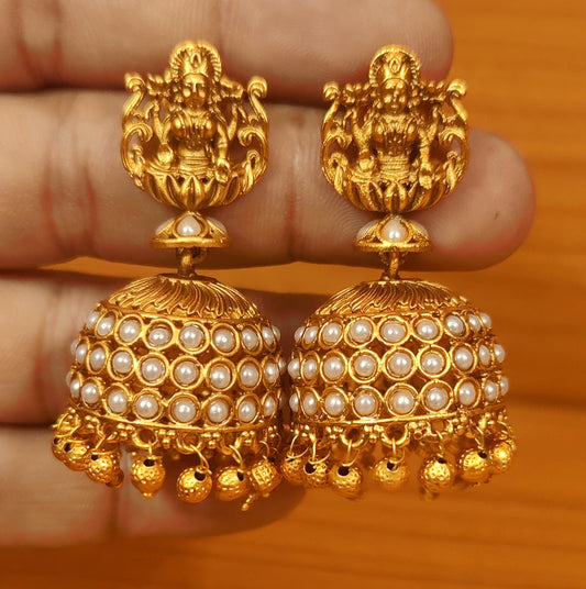 PEARL TEMPLE LOOK MATT GOLD LOOK JHUMKA'S