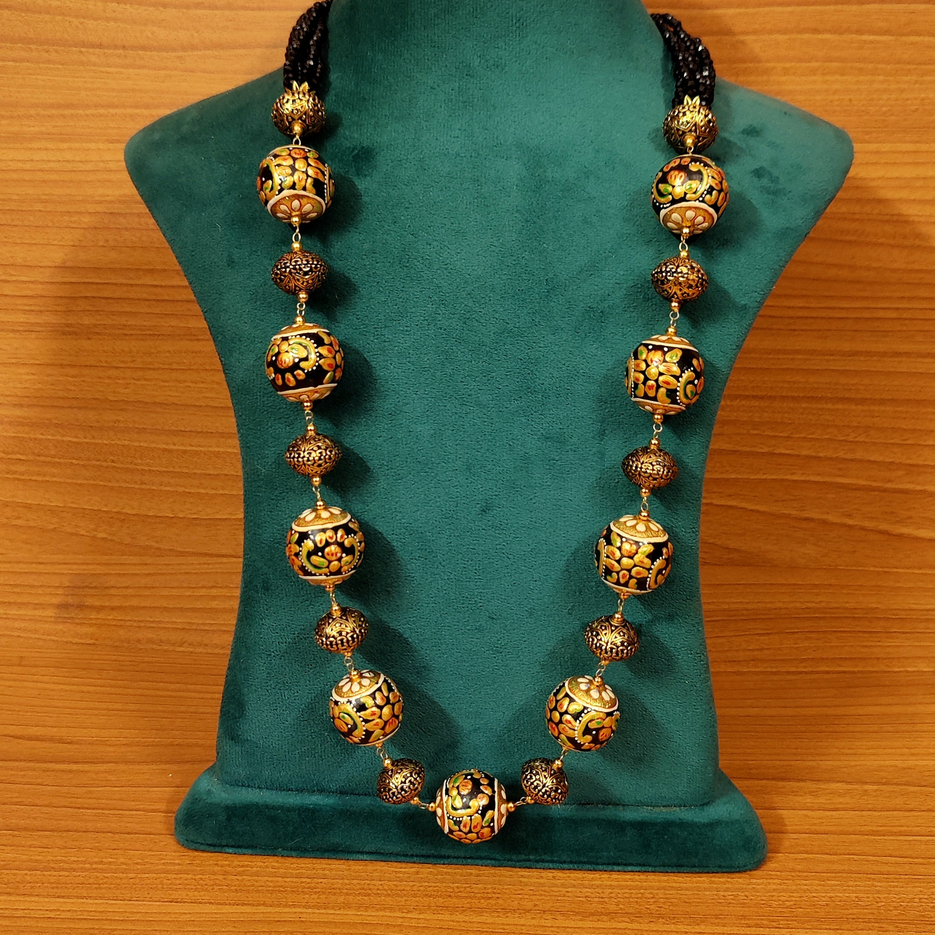 Gold and black big pearl necklace 25mm – Phuljhadi