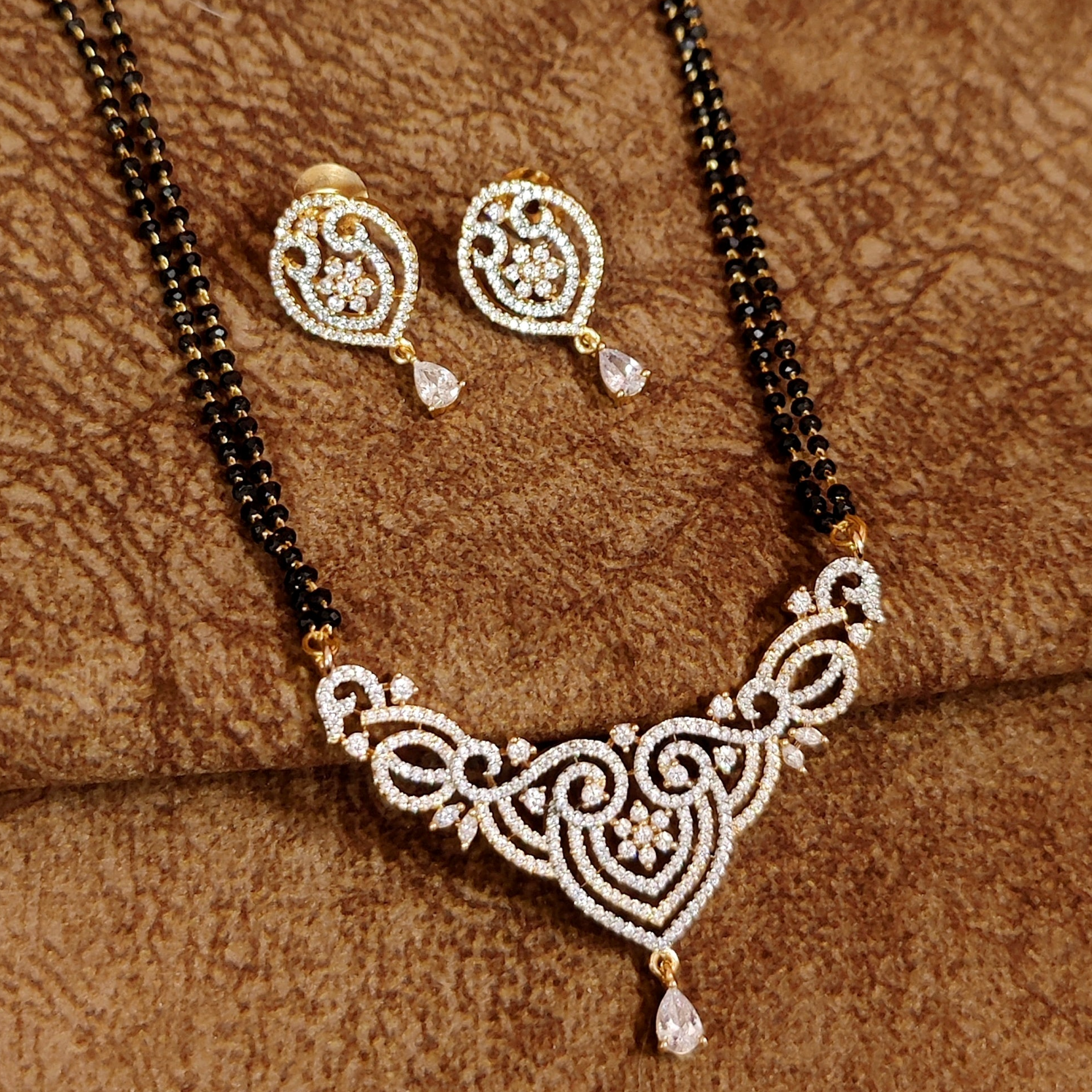 REAL DIAMOND LOOK EXCLUSIVE CZ MANGALSUTRA