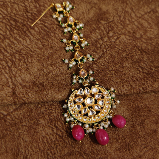 KUNDAN MEENAKARI RANI COLOUR MAANG TIKKA