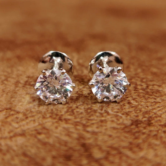 SOLITAIRE LOOK SWAROWSKI CZ 925 SILVER STUDS