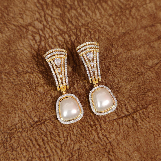GOLD PLATED MODERN PEARL J-HOOPS