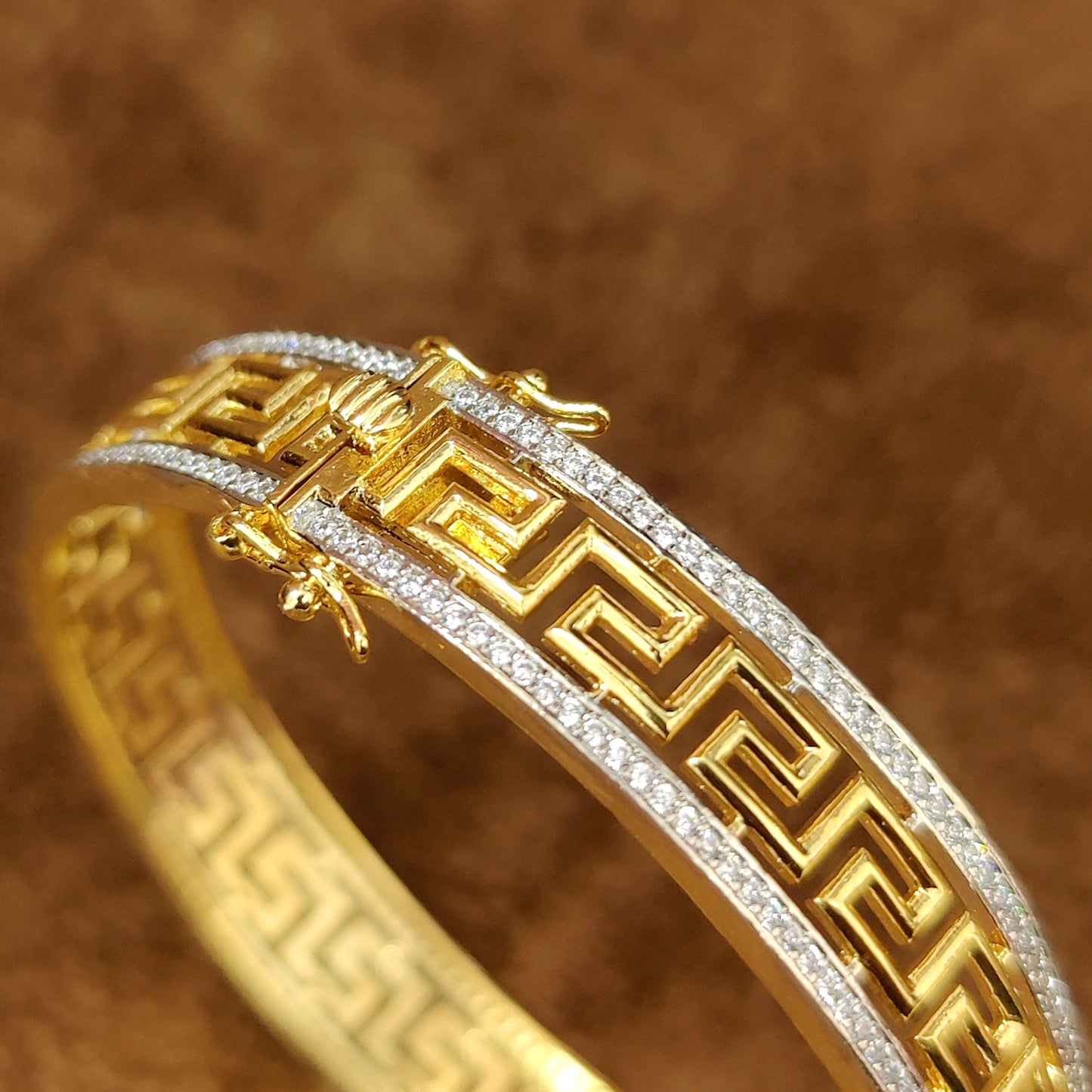 VERSAACE INSPIRED PREMIUM OPENABLE BANGLE / BRACELET