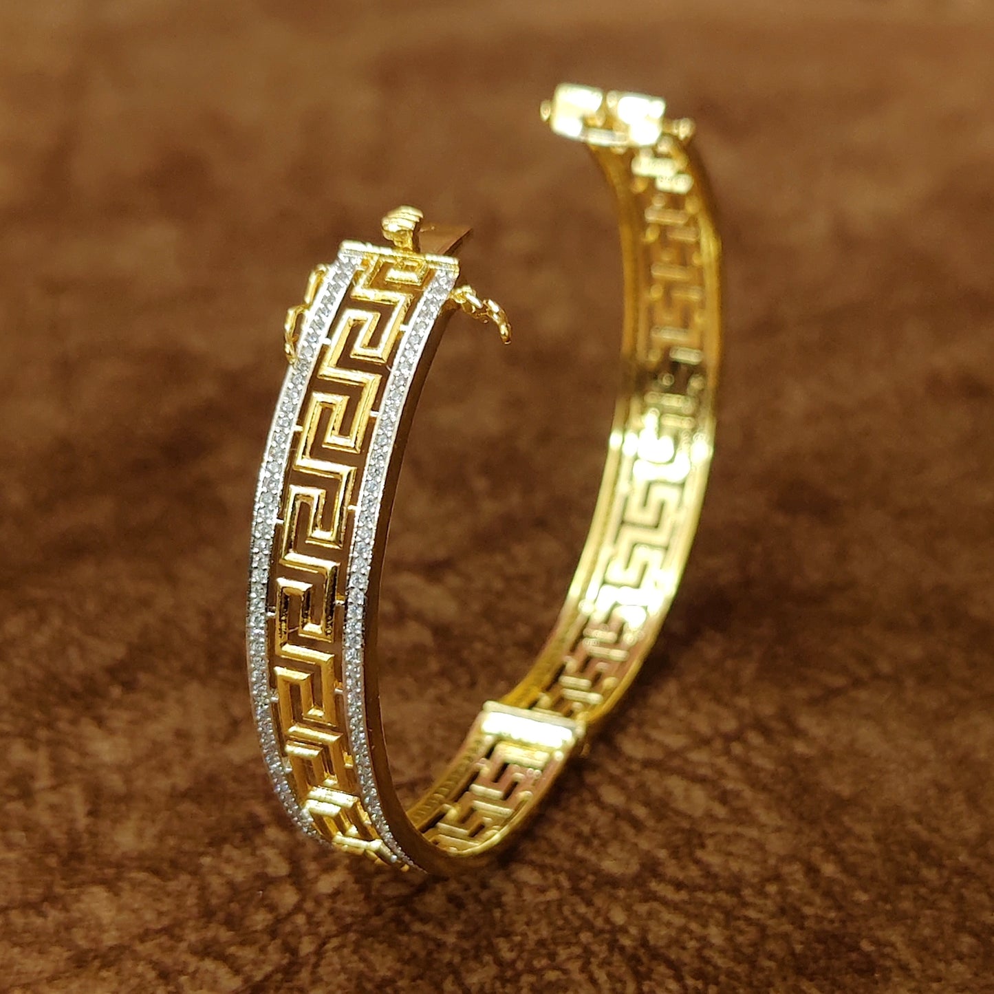 VERSAACE INSPIRED PREMIUM OPENABLE BANGLE / BRACELET