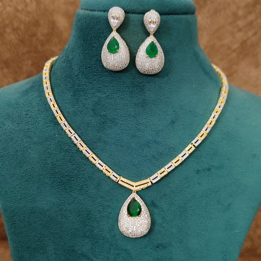 Emerald Aura Teardrop Necklace Set