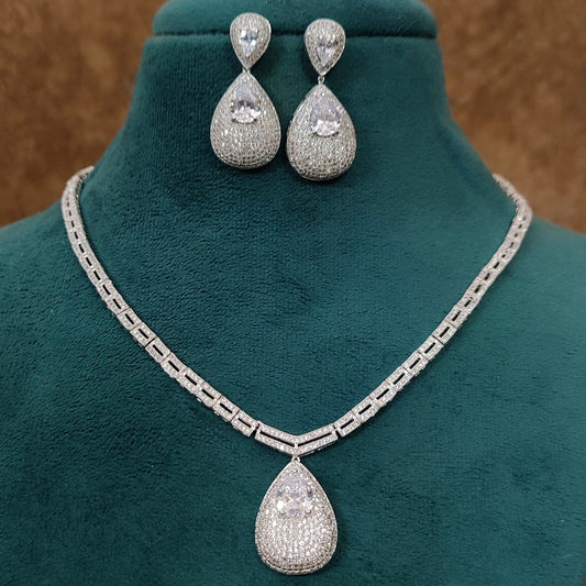 Elara Teardrop Diamond-Look Necklace Set