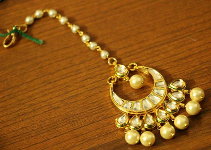 Pachii kundan polki and pearl wedding maang tikka