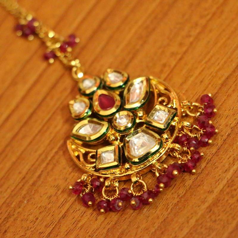Red ruby maang-tikka