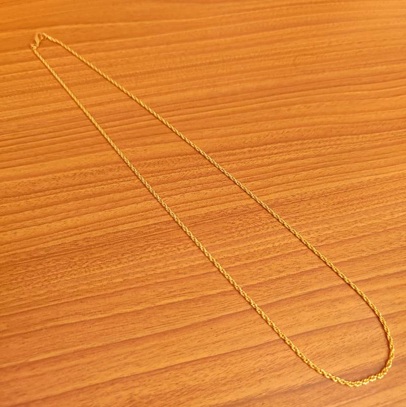 Thin Herringbone Chain Necklace / 18K Solid Gold – NYRELLE