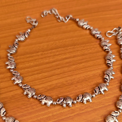 OXIDISED SILVER BABY ELEPHANT PATTERN ANKLETS