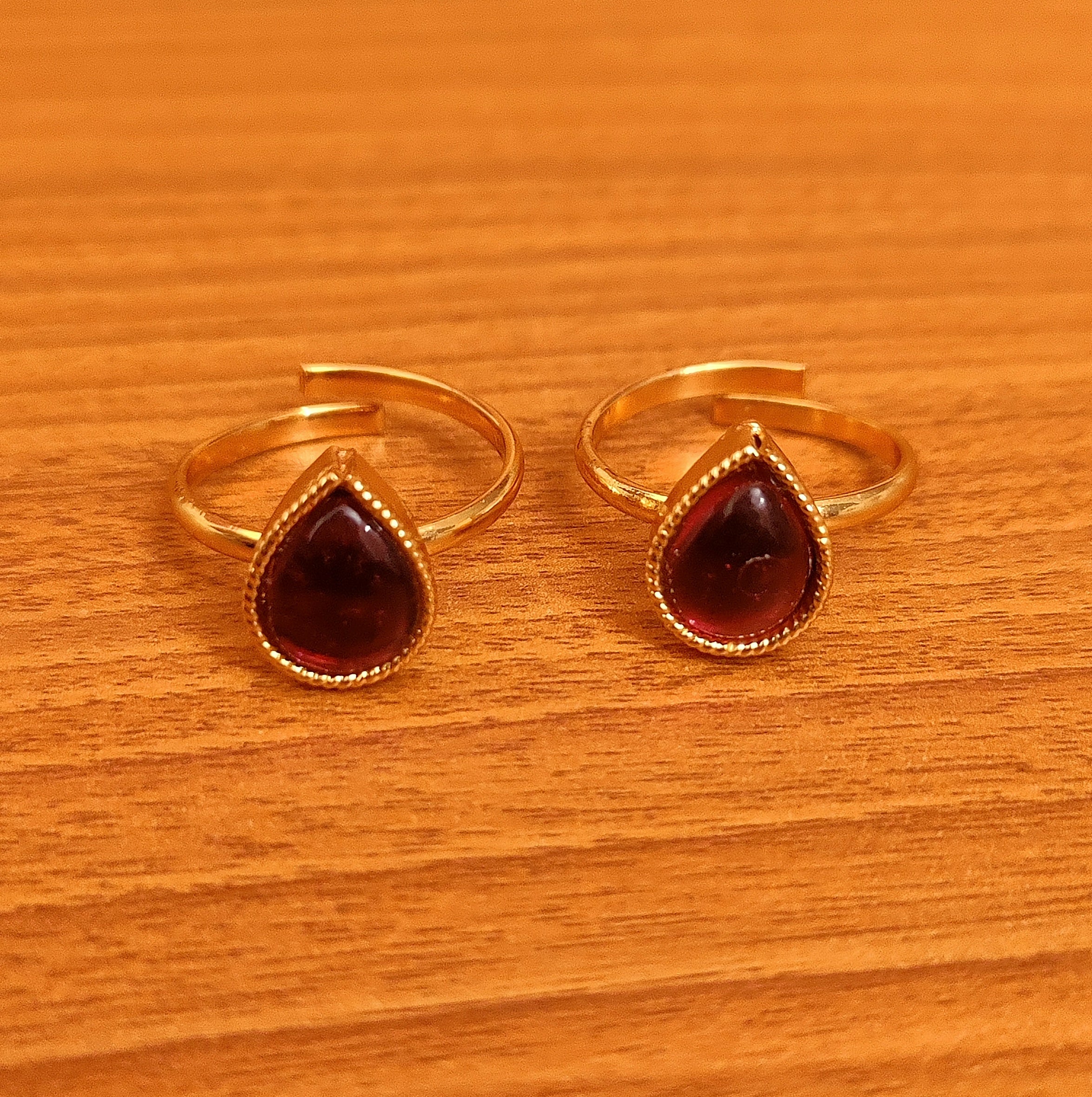 Colour-change Purple Sapphire and Diamond Ring | 1 Carat Sapphire  Engagement Ring | Fine Jewellery