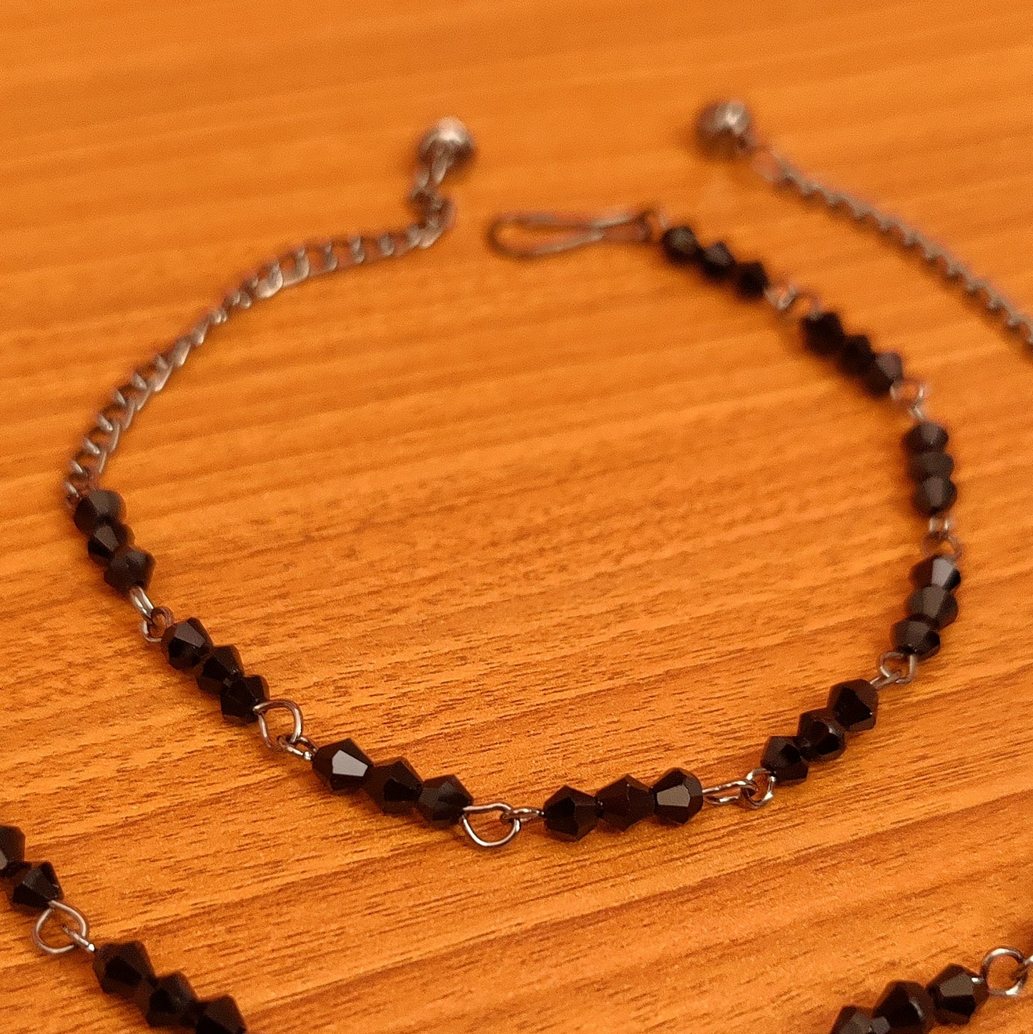 ANTIQUE BLACK CRYSTAL ANKLET