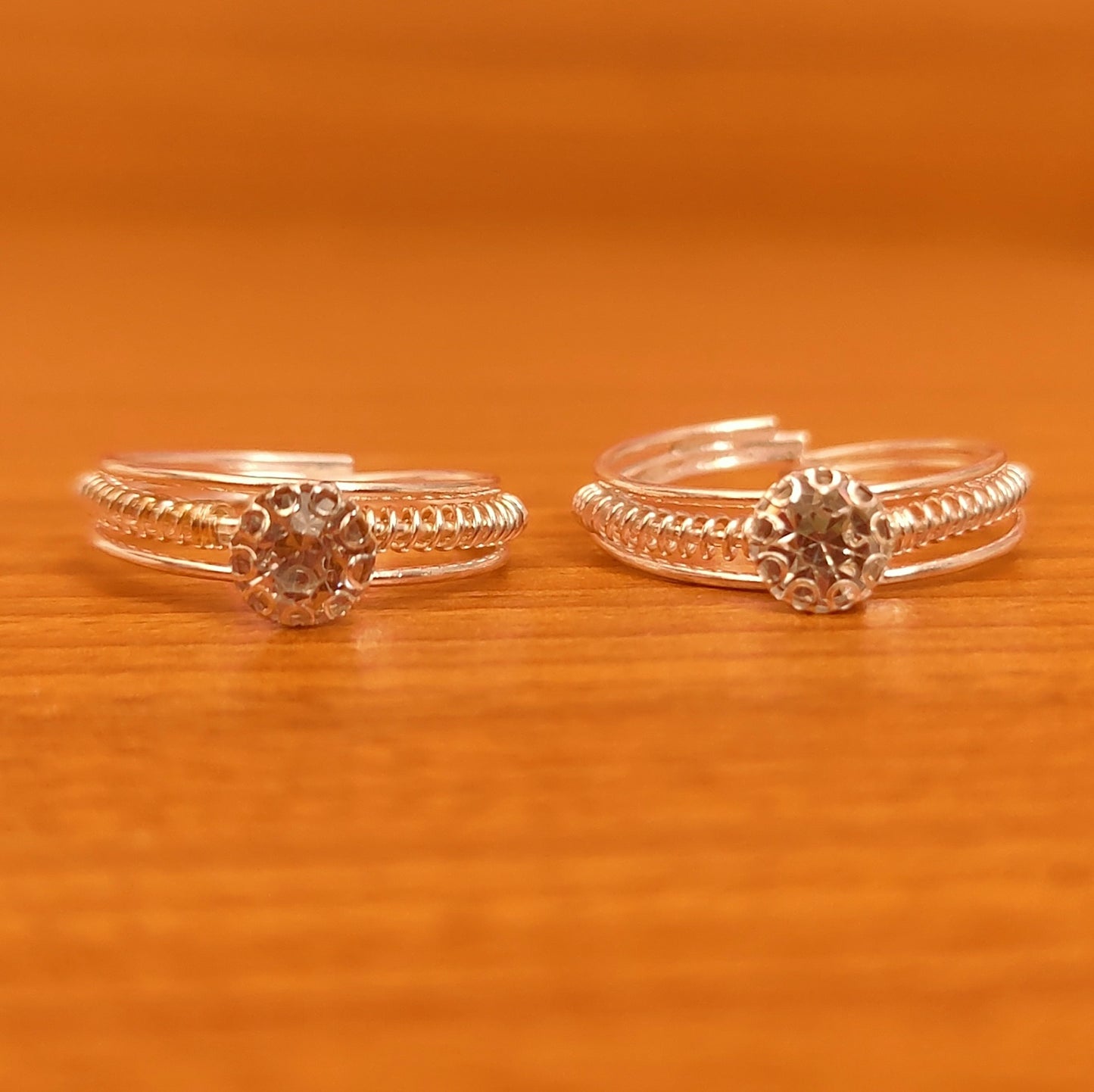 SILVER PLATED CZ STONE ADJUSTABLE TOE RING