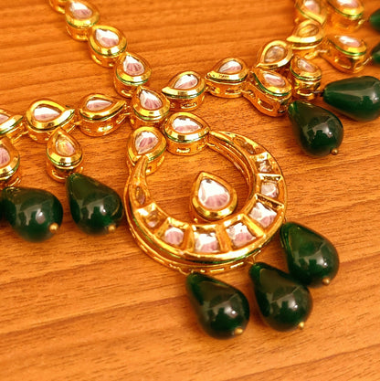 Emerald Kundan Meenakari Drop Maathapatti | Gold-Plated Bridal Head Jewellery