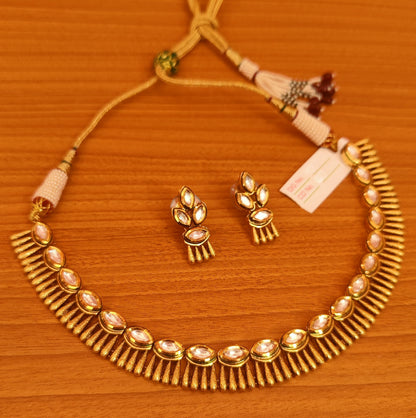 ANTIQUE LOOK MARQUESE SHAPE KUNDAN ETHNIC NECKLACE SET