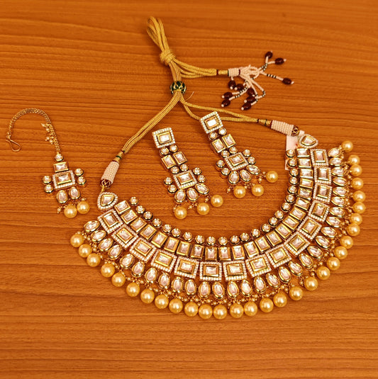 GORGEOUS KUNDAN & CZ STUDDED PEARL SEMI BRIDAL NECKLACE SET