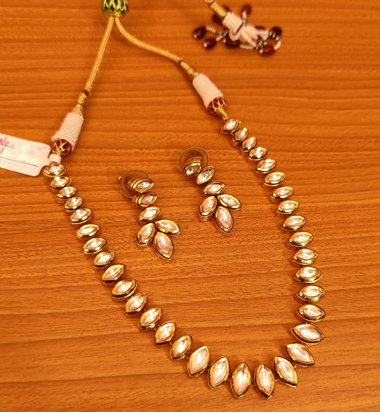 MARQUESE SHAPED KUNDAN MEENAKARI SINGLE LINE NECKLACE SET
