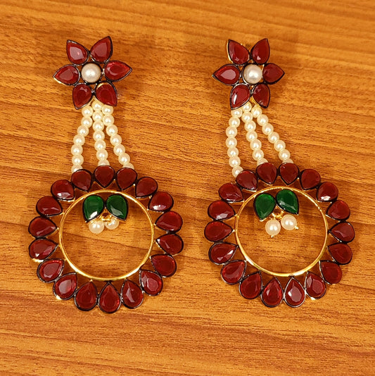 MAROON & GREEN QUARTZ STUDDED PEARL EARRINGS