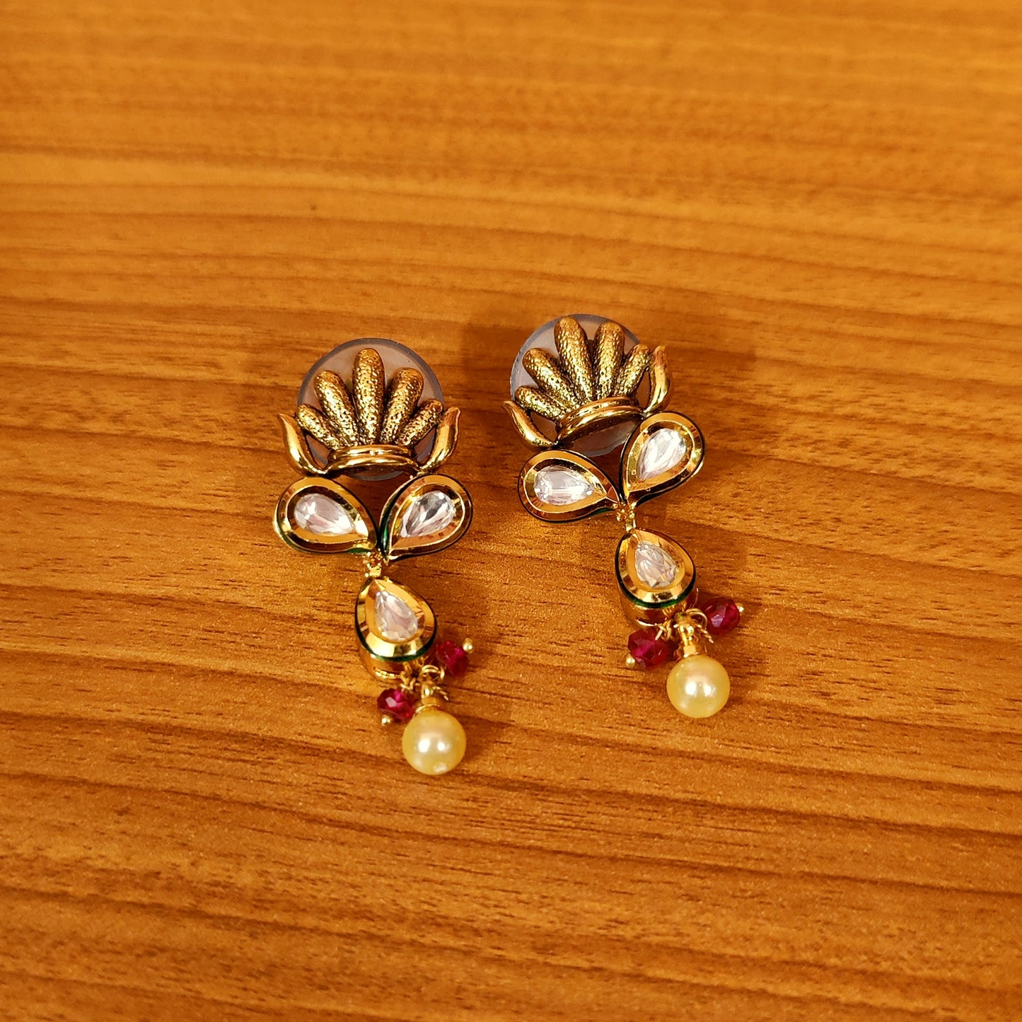 ANTIQUE GOLD LOOK KUNDAN POLKI RUBY PENDANT SET