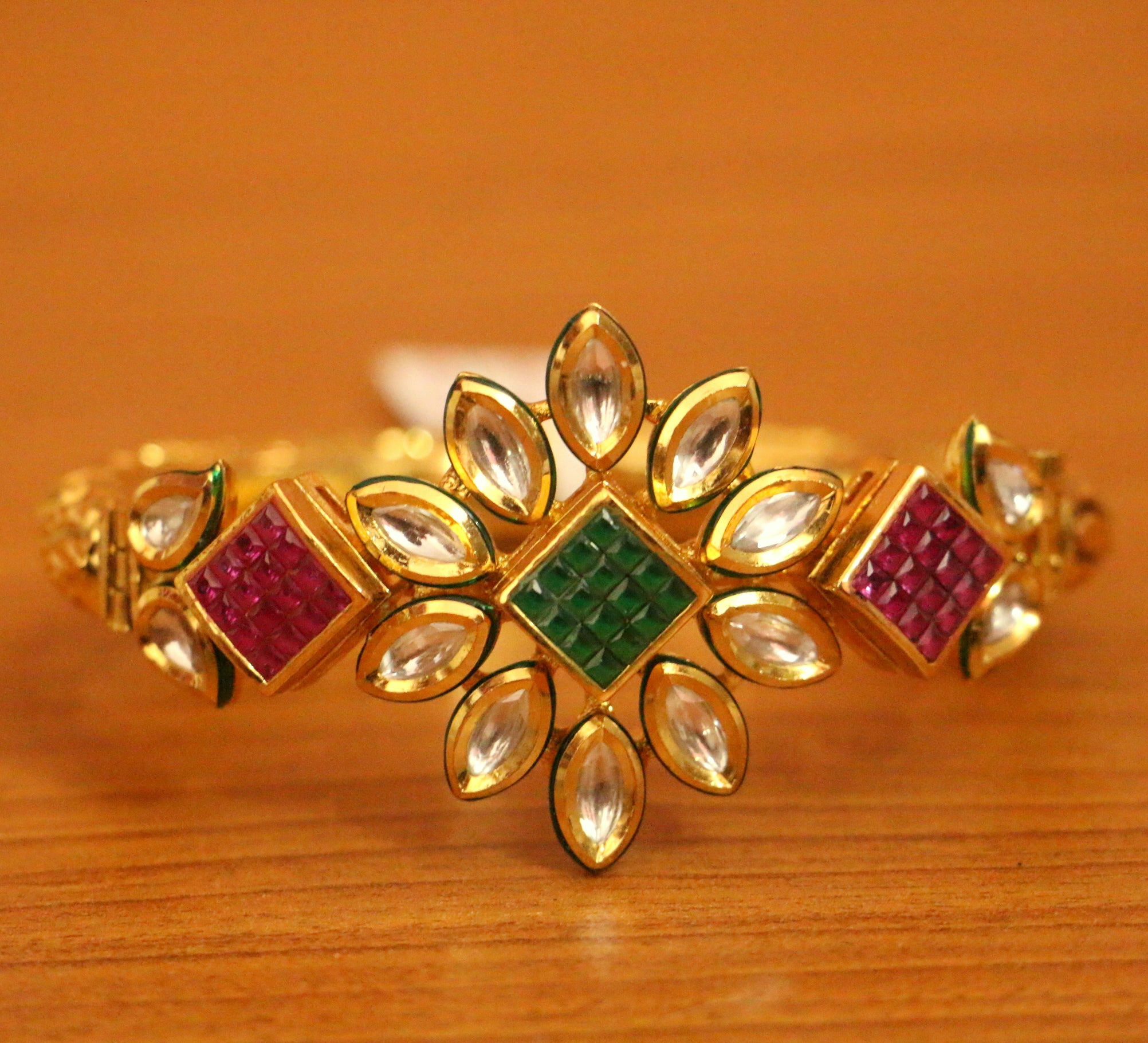 Aaliya Emerald Green Jadau Kundan Bracelet / Rajwadi Kundan Bracelet –  AryaFashions