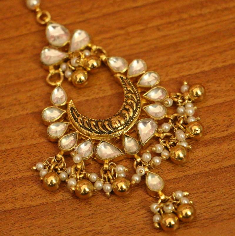 Antique Gold Kundan & Pearl Maang Tikka | Gold-Plated Bridal Head Jewellery for Women
