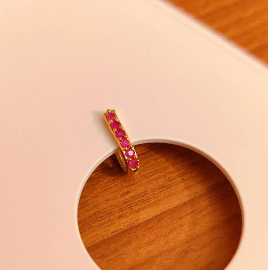 RUBY SINGLE LINE GOLD PLATED PRESSABLE NOSE RIING