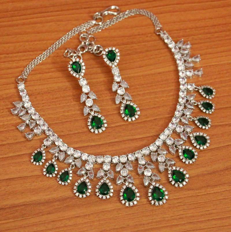 emerald necklaces, gemstone pendant, emerald stone pendant, emerald  necklace pendant, birthstone pendant – CLARA