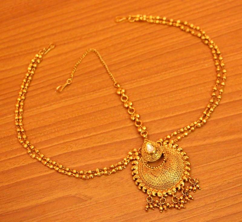 Kundan Look Gold Plated Wedding Mathapatti