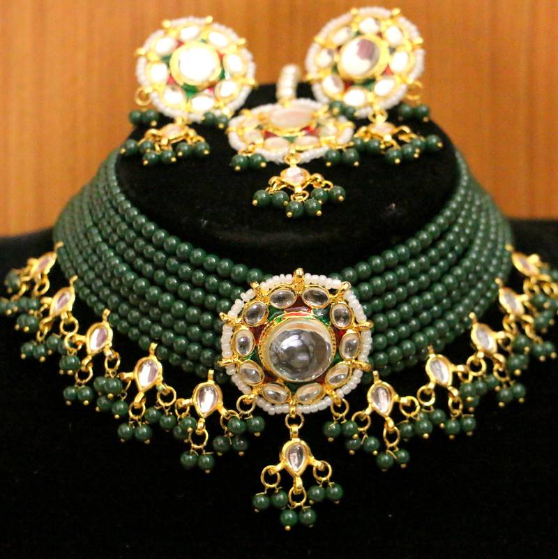Elegant Golden Green Kundan Semi Bridal Jewelry Set – Zevar