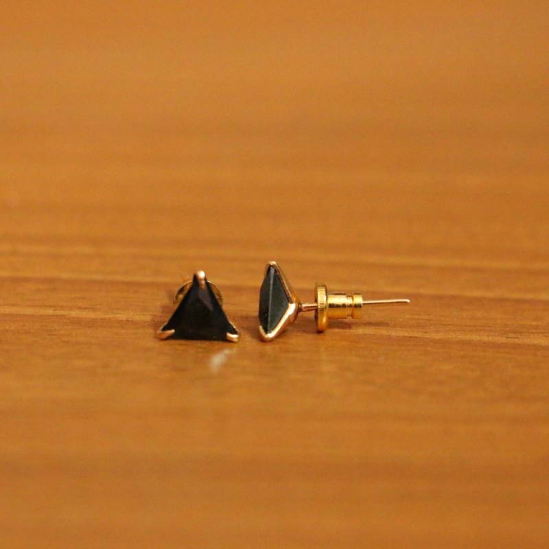Stone Stud Earrings- Green Stud/Black Stud Online – Hayagi