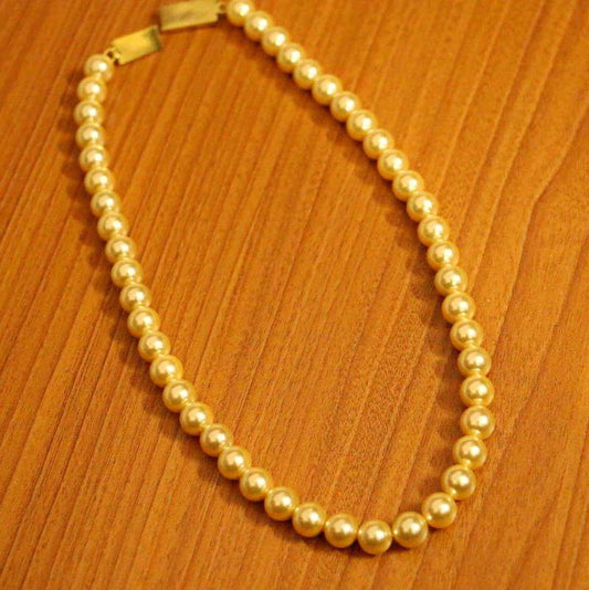 Cream Colour Shell Pearl Single Line Necklace