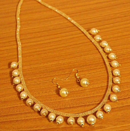 Zircon Studded Pearl Gold Look Necklace Set