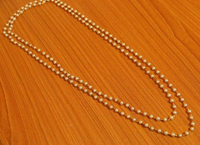 White pearl necklaces