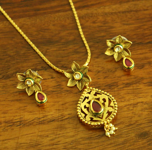 Antique Ruby Kundan Polki Pendant Set